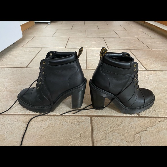 Dr. Martens Black Leather Ankle Boot *Worn Twice* - Picture 6 of 7
